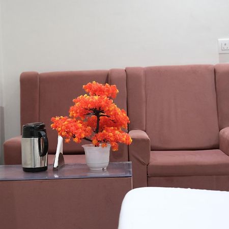 Hotel Good Will Residency - Cyber City Гургаон Экстерьер фото