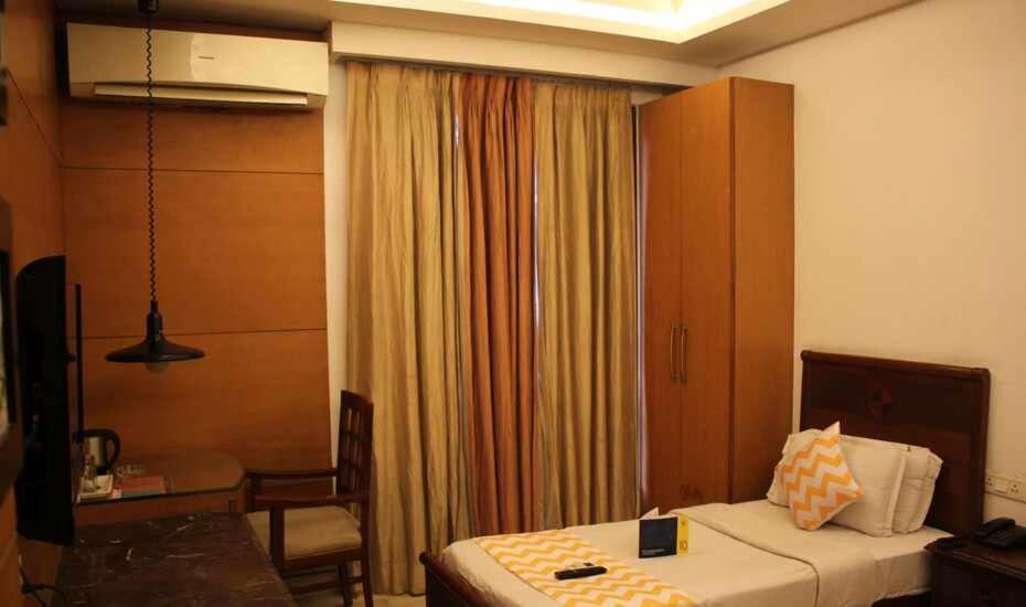 Hotel Good Will Residency - Cyber City Гургаон Экстерьер фото