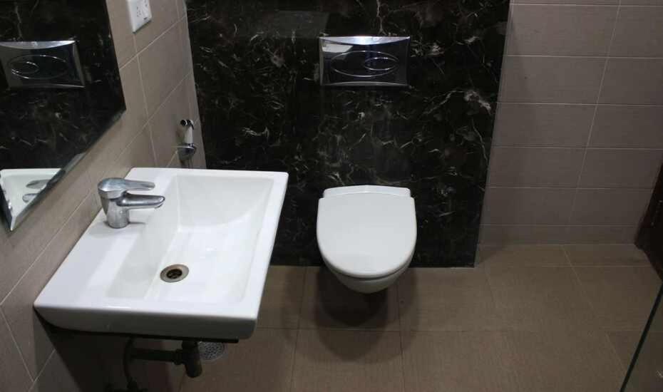 Hotel Good Will Residency - Cyber City Гургаон Экстерьер фото