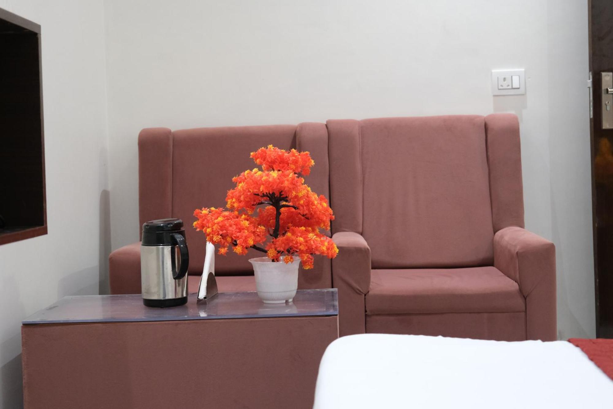 Hotel Good Will Residency - Cyber City Гургаон Экстерьер фото